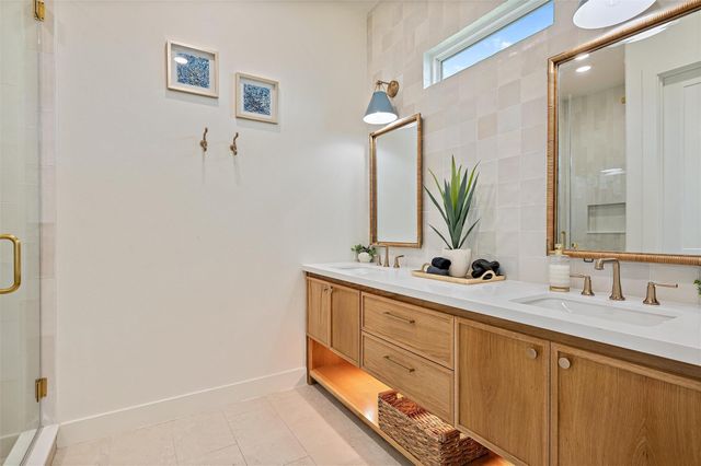 972 Driftwood Drive, Crystal Beach, TX 77650