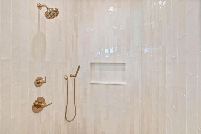 972 Driftwood Drive, Crystal Beach, TX 77650