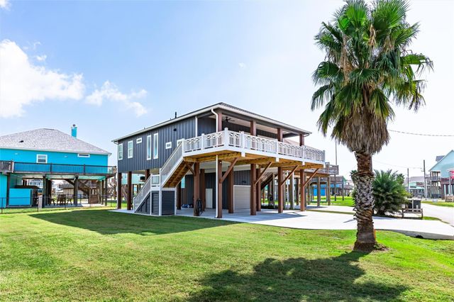 972 Driftwood Drive, Crystal Beach, TX 77650