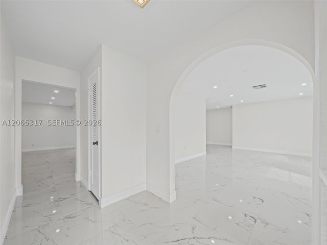 10251 NW 39th Ct, Coral Springs, FL 33065