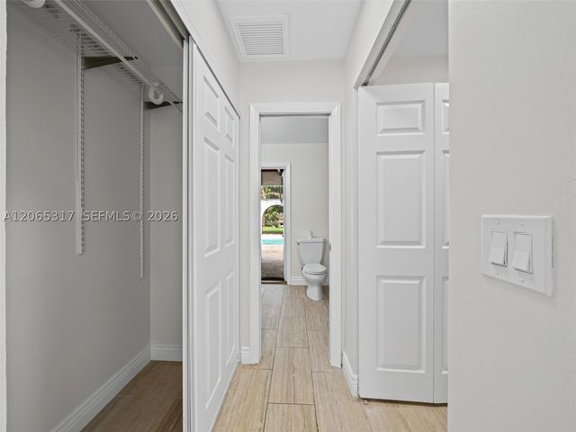 10251 NW 39th Ct, Coral Springs, FL 33065
