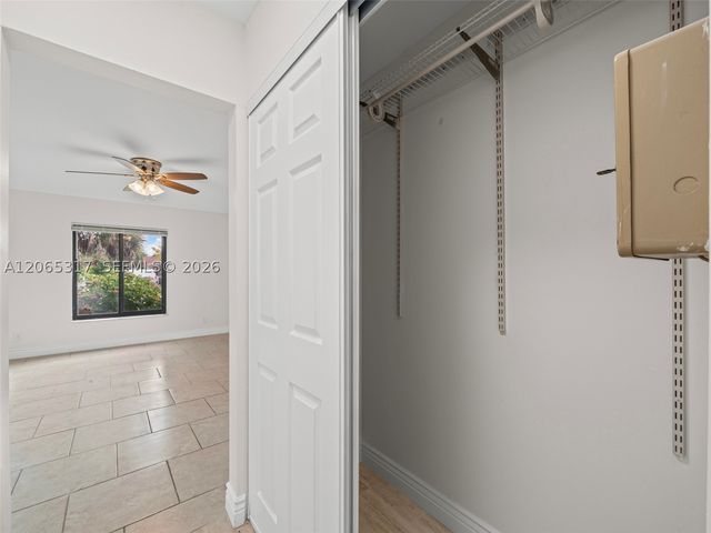10251 NW 39th Ct, Coral Springs, FL 33065