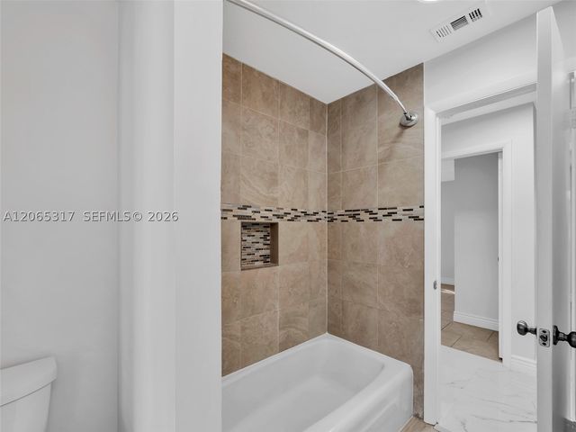 10251 NW 39th Ct, Coral Springs, FL 33065