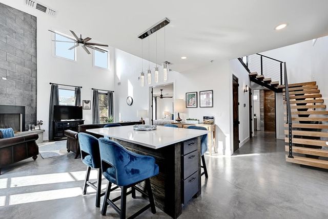 101 W 2nd St, Marfa, TX 79843