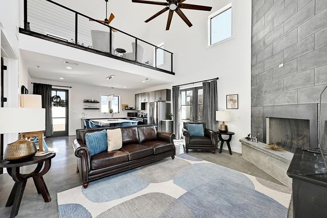 101 W 2nd St, Marfa, TX 79843