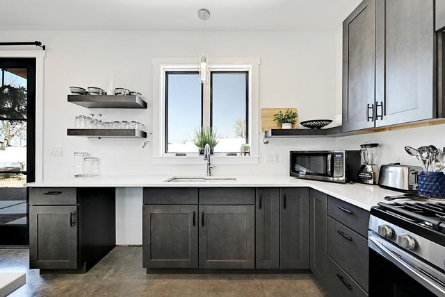 101 W 2nd St, Marfa, TX 79843