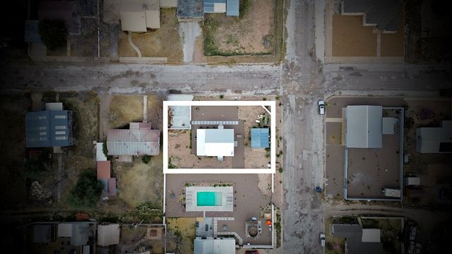 101 W 2nd St, Marfa, TX 79843