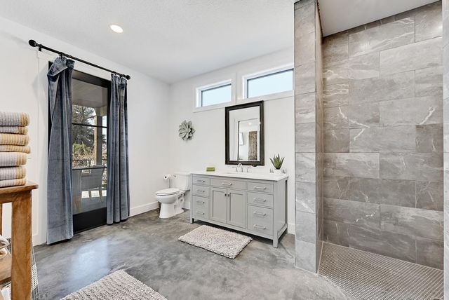 101 W 2nd St, Marfa, TX 79843