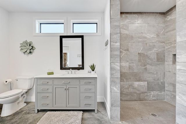 101 W 2nd St, Marfa, TX 79843