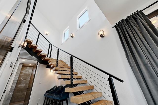 101 W 2nd St, Marfa, TX 79843