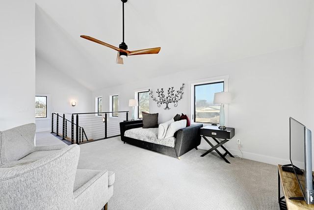 101 W 2nd St, Marfa, TX 79843