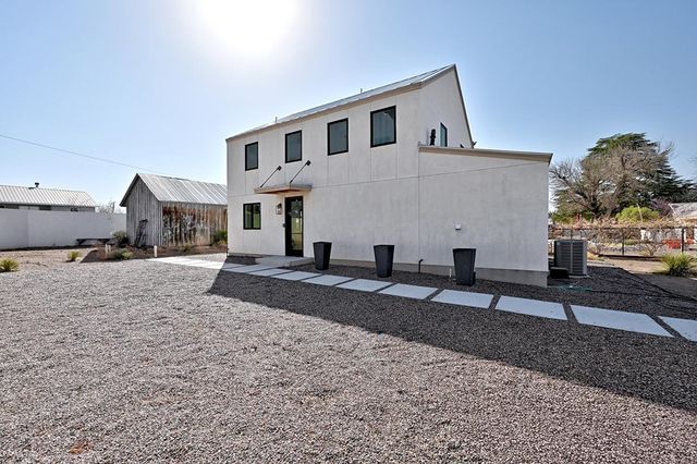 101 W 2nd St, Marfa, TX 79843