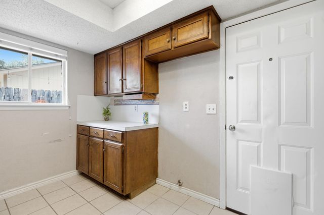 8509 Slant Oak DR, Austin, TX 78729