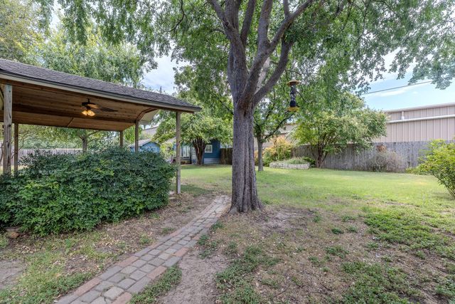 8509 Slant Oak DR, Austin, TX 78729