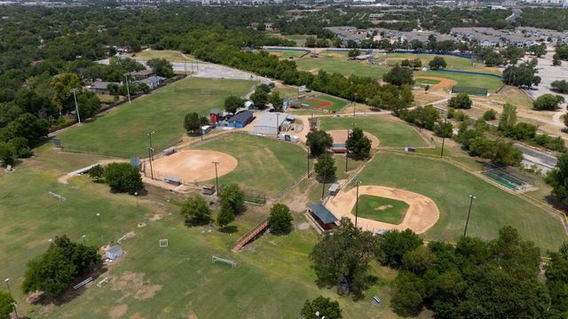 8509 Slant Oak DR, Austin, TX 78729