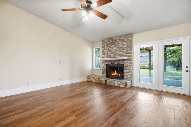 8509 Slant Oak DR, Austin, TX 78729
