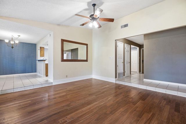8509 Slant Oak DR, Austin, TX 78729