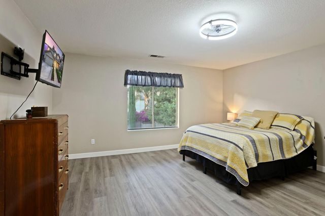 235 La Monte Ln, Tracy, CA 95377