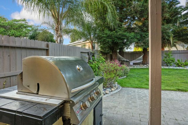 235 La Monte Ln, Tracy, CA 95377