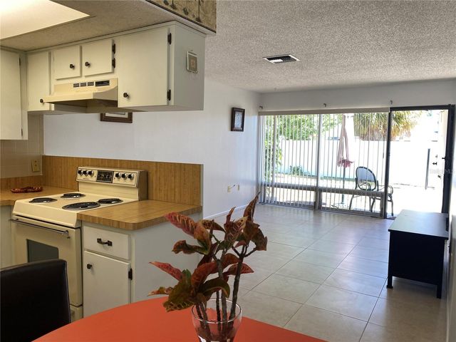 4377 TAHITIAN GARDENS CIRCLE G, Holiday, FL 34691