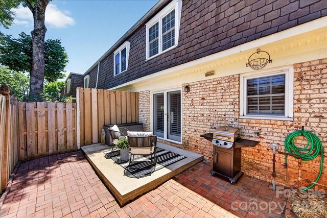2229 Rexford Road C, Charlotte, NC 28211