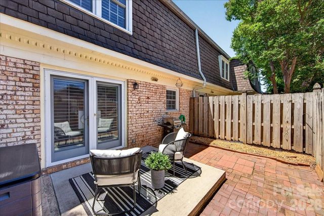2229 Rexford Road C, Charlotte, NC 28211