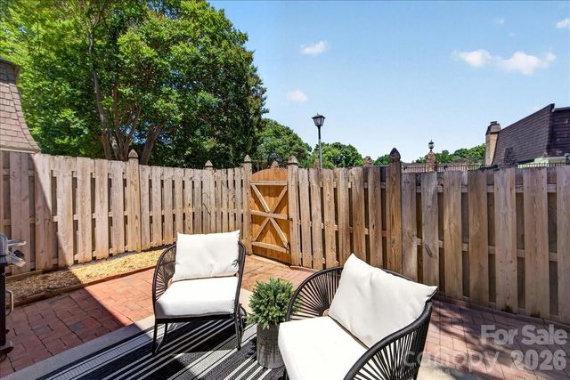 2229 Rexford Road C, Charlotte, NC 28211