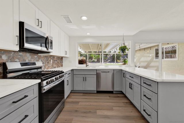 12435 Old Pomerado Rd, Poway, CA 92064