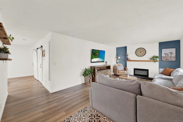 12435 Old Pomerado Rd, Poway, CA 92064