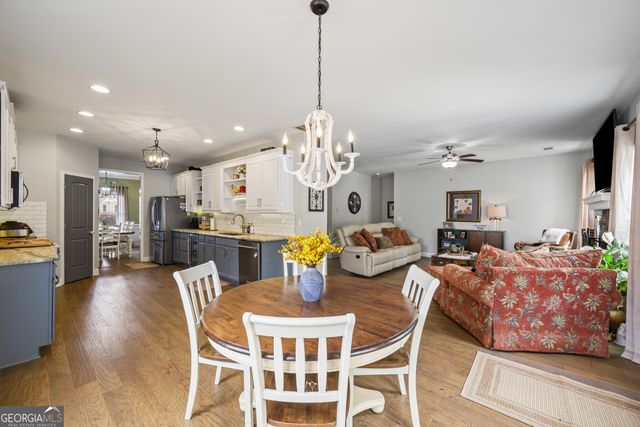 5645 Wooded Valley Way, Flowery Branch, GA 30542