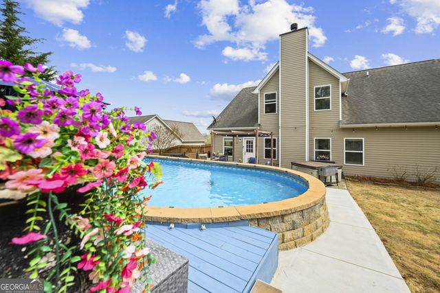 5645 Wooded Valley Way, Flowery Branch, GA 30542