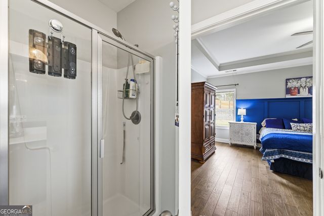 5645 Wooded Valley Way, Flowery Branch, GA 30542