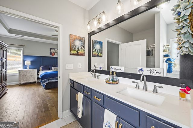 5645 Wooded Valley Way, Flowery Branch, GA 30542