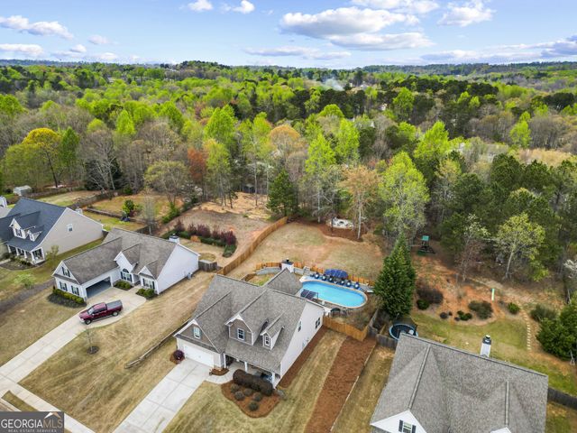 5645 Wooded Valley Way, Flowery Branch, GA 30542