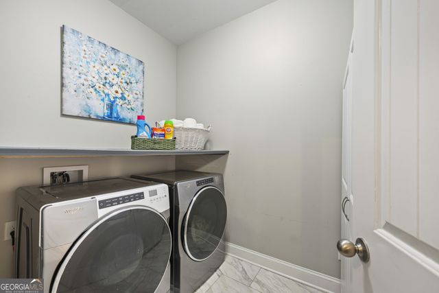 5645 Wooded Valley Way, Flowery Branch, GA 30542