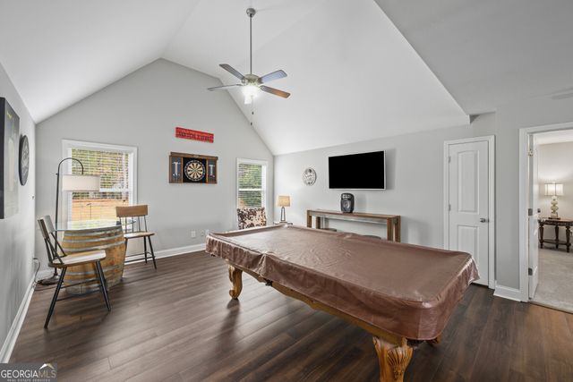 5645 Wooded Valley Way, Flowery Branch, GA 30542