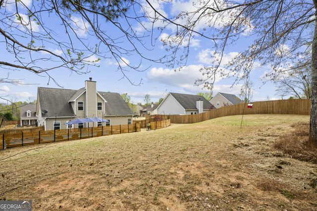 5645 Wooded Valley Way, Flowery Branch, GA 30542