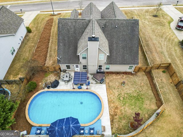 5645 Wooded Valley Way, Flowery Branch, GA 30542