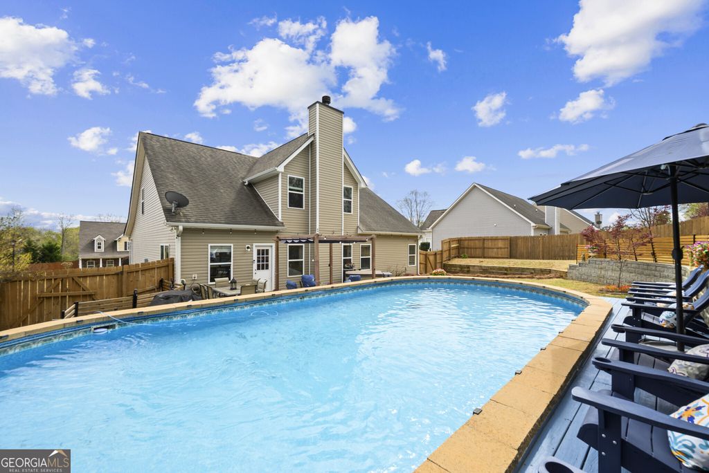 5645 Wooded Valley Way, Flowery Branch, GA 30542