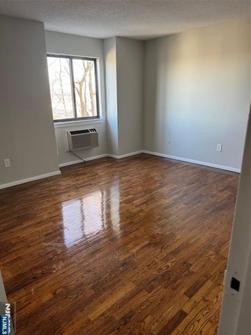 2 Hackensack Street F1, Wood Ridge, NJ 07075