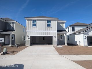 32 BRAZIL NUT Circle, 144, Jacksonville, FL 32218