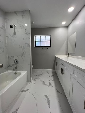 1289 Pinetta Circle, Wellington, FL 33414