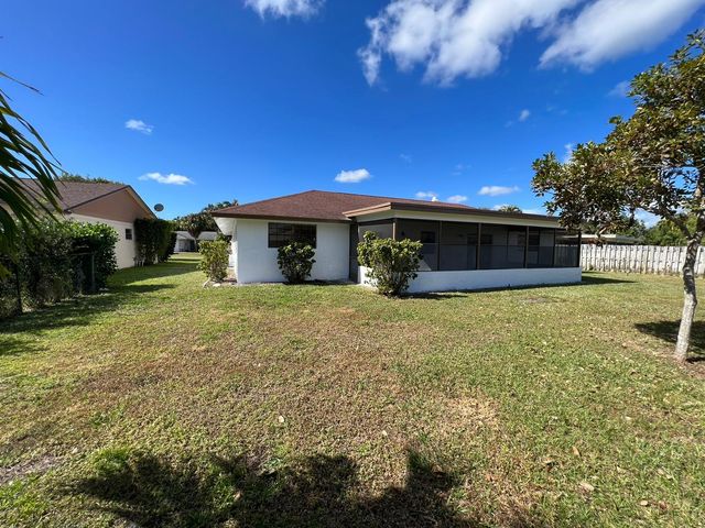 1289 Pinetta Circle, Wellington, FL 33414