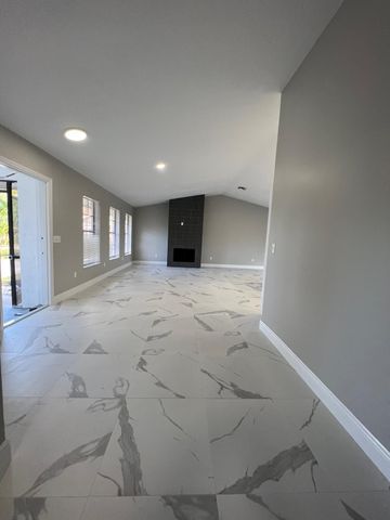 1289 Pinetta Circle, Wellington, FL 33414