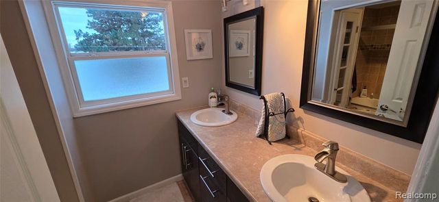 4832 Muriel Drive, Warren, MI 48092