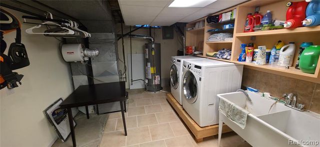 4832 Muriel Drive, Warren, MI 48092