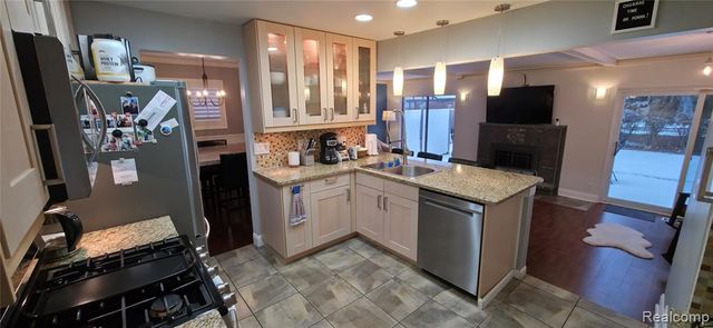 4832 Muriel Drive, Warren, MI 48092