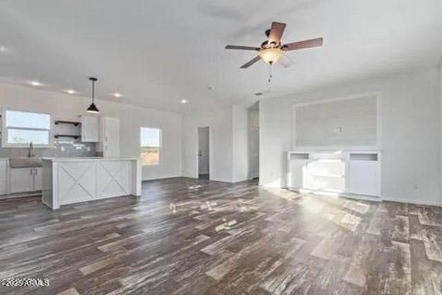 21376 W Mark Lane, Wittmann, AZ 85361