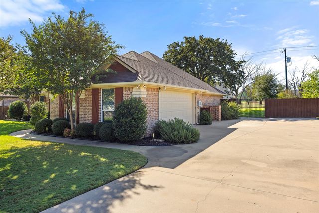 6921 Westover Drive, Granbury, TX 76049