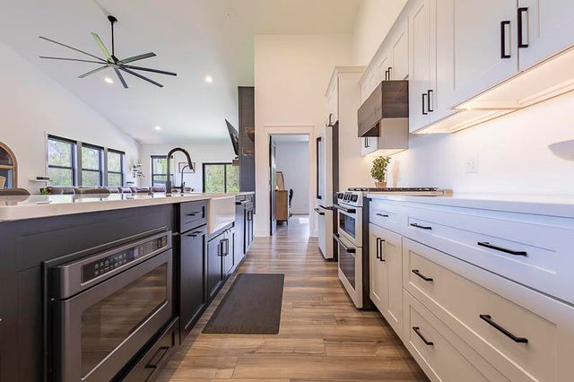 539 Scenic View Avenue, Valparaiso, IN 46385
